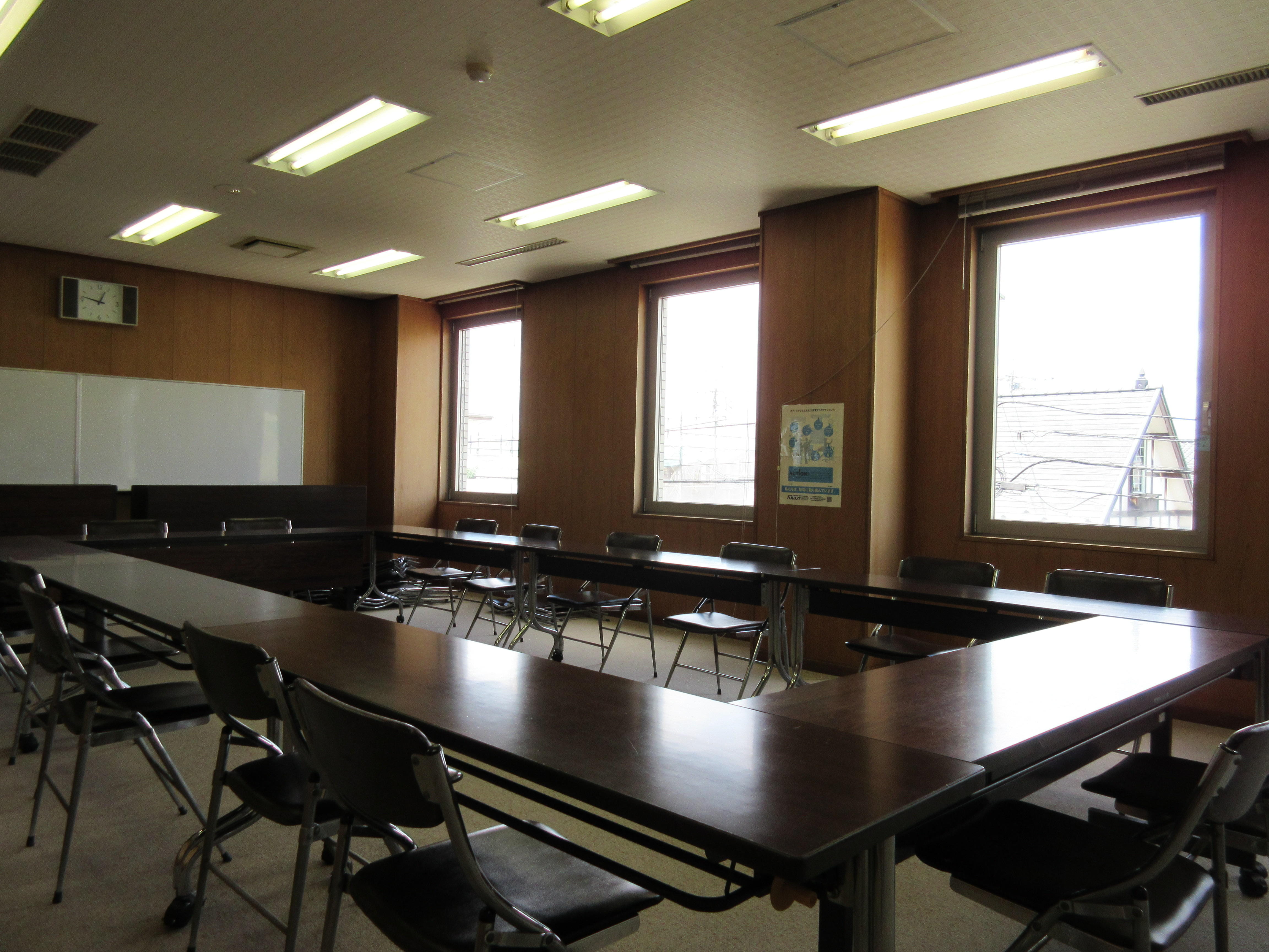 会議室 / 塩尻トレーニングプラザ